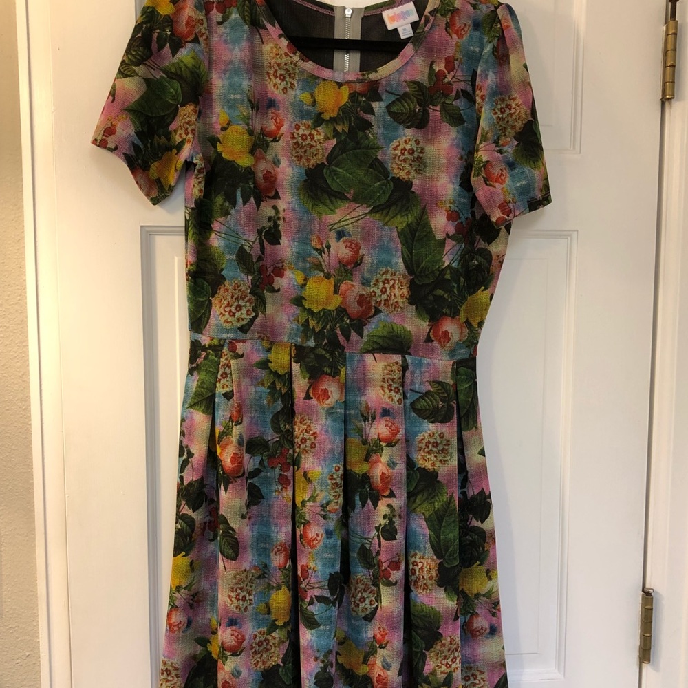 LuLaRoe Amelia